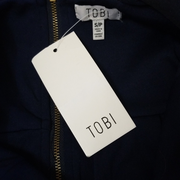 Tobi Sleeveless Skater Dress - Picture 5 of 6